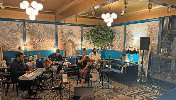 Musicians in the Peacock Room in the Kimpton Hotel Fontenot. Musicians in the Peacock Room in the Kimpton Hotel Fontenot.